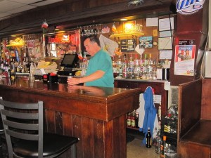 bartenderbruceparkgrill